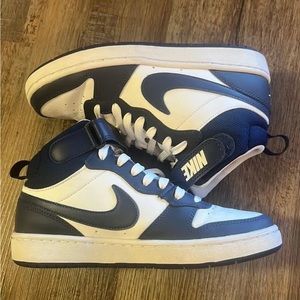 Nike Court Borough Mid 2 Shoes